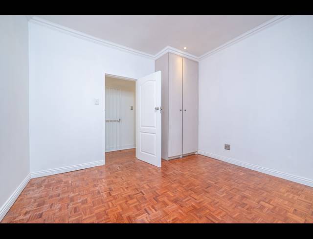 4 BEDROOM FREEHOLD FOR SALE IN ROBINDALE
